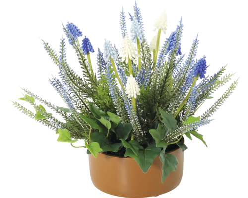 Flori artificiale decorative într-un ghiveci
