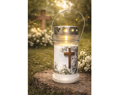 Lumină de cimitir cu aplicație cruce pe butuc de copac