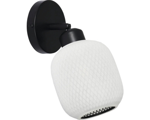 Aplică de perete cu suport metalic negru și abajur din material textil alb cu textură.