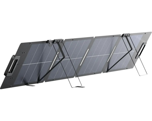 Panou solar pliabil cu patru module și suporturi rabatabile pentru generarea de energie mobilă.