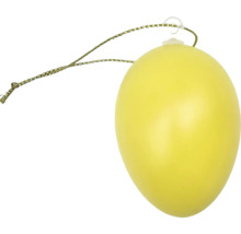 Ou decorativ galben pentru suspendare cu un șnur subțire.
