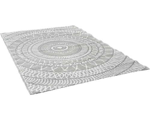 Covor dreptunghiular de exterior cu model mandala circular gri și alb și textură țesută.
