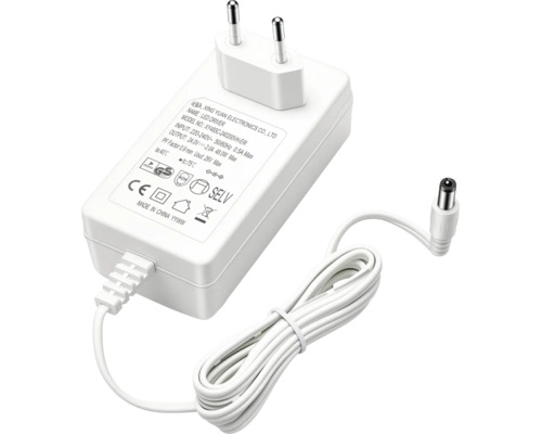 Transformator LED alb cu ștecăr european, cablu de alimentare și mufă DC. Siguranță testată și certificat CE.