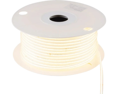 Bandă LED înfășurată pe o rolă de plastic