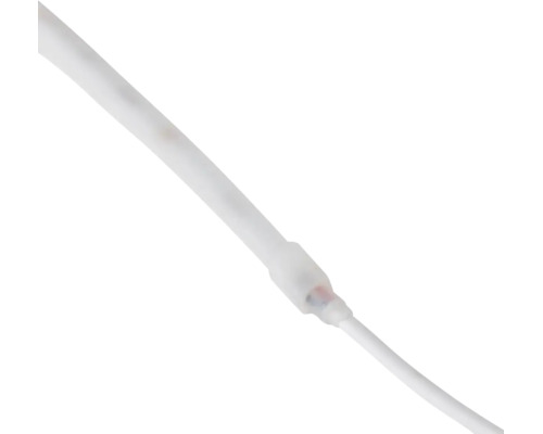 Bandă LED flexibilă albă cu cablu de conectare.