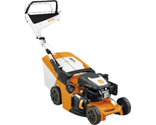 Mașină de tuns gazonul pe benzină Stihl în culorile portocaliu și alb cu coș colector și mâner reglabil.