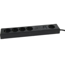 Prelungitor negru cu 5 prize, comutator, două porturi USB-A și un port USB-C.