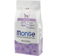 Hrană pentru pisici Monge Natural Superpremium Sterilised bogată în pui 1,5 kilograme.