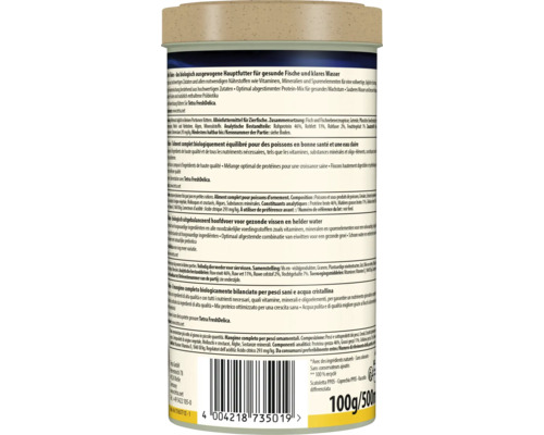 Vedere din spate a unei cutii cu hrană pentru pești ornamentali cu ingrediente, recomandări de hrănire, cod de bare și informații despre reciclare.