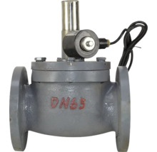 Electrovana Diametru Nominal 65 din metal gri cu racord cu flanșă și cablu electric negru.