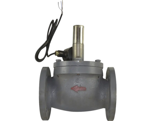 Electrovantulă cu racord cu flanșă din metal cu cablu de conectare și săgeată pentru direcția fluxului.