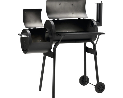 Afumătoare pe cărbuni din oțel negru cu două camere, capace deschise, raft frontal, coș de fum și roți.