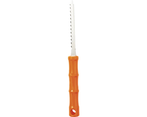 Fierăstrău de mână cu lamă metalică dințată și mâner ergonomic din plastic portocaliu.