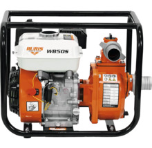 Motopompă de apă pe benzină Ruris WB50S, portocalie și albă, cu cadru metalic negru.
