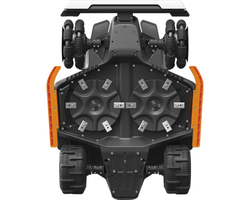 Vedere de dedesubt a unui robot de tuns gazonul cu două discuri de tăiere, lame și roți de antrenare profilate.