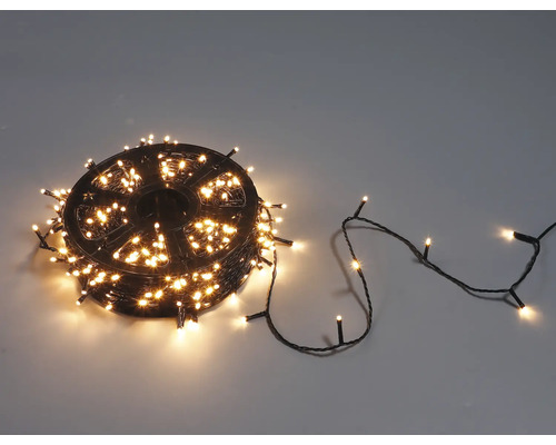 Ghirlandă luminoasă cu LED pe o rolă din plastic negru, cu lumini alb cald pentru decorațiuni de Crăciun.