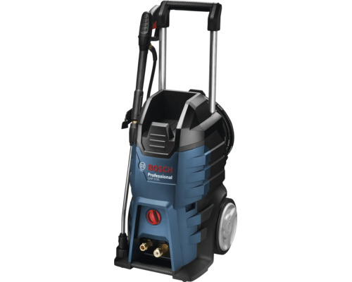 Curățător cu înaltă presiune Bosch Professional GHP 5-55 cu roți, mâner telescopic și lance de pulverizare.
