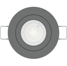Spot LED încastrat rotund cu cadru gri și cleme de fixare din metal pentru montare în tavan.