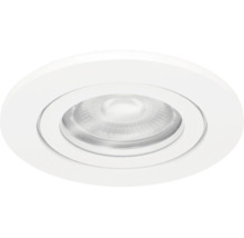 Spot LED încastrat rotund de culoare albă cu lentilă structurată pentru montaj în plafon.