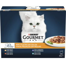 Purina Gourmet Perle hrană pentru pisici multipack 12 bucăți 85 grame mini fileuri în sos cu curcan rață miel și ton și Purina Logo.
