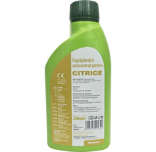 Îngrășământ lichid concentrat pentru citrice în flacon de plastic verde de 250 mililitri cu marcaj de conformitate europeană.