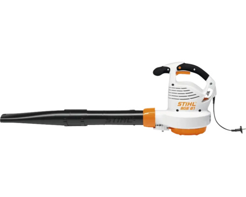Suflantă electrică pentru frunze STIHL BGE 81 din plastic cu tub lung negru, carcasă alb-portocalie și cablu de alimentare.