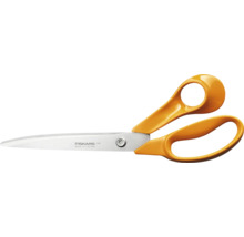 Foarfecă Fiskars cu lame din oțel inoxidabil și mânere ergonomice din plastic portocaliu.