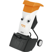 Tocător electric de grădină STIHL GHE 105 cu pâlnie de alimentare, roți și STIHL Logo.