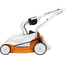 Mașină electrică de tuns iarba cu design compact, cu mâner de ghidare reglabil și conexiune la rețea.