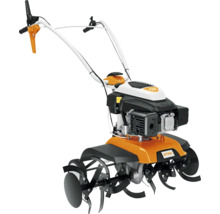 Motosapă pe benzină STIHL cu ghidon reglabil și cuțite robuste pentru lucrarea solului.
