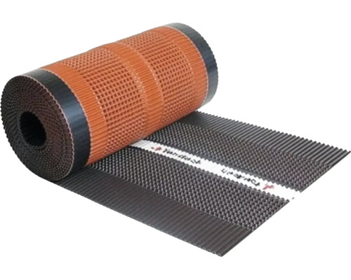 Bandă de coamă și muchie teracota și negru pentru ventilarea și etanșarea coamei acoperișului cu benzi laterale plisate.