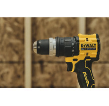 Mașină de găurit și înșurubat cu acumulator DeWALT 18 Volt XR fără perii cu mandrină rapidă și DeWALT Logo.