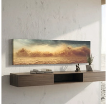 Tablou panoramic pe pânză cu deșert și furtună de nisip, deasupra unui raft modern din lemn.