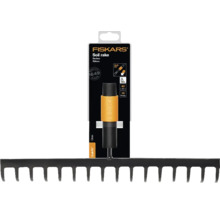 Greblă pentru sol Fiskars QuikFit cu 16 dinți și o lățime de 40 centimetri pentru lucrări în grădină.