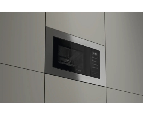Cuptor cu microunde încorporabil Teka cu ramă din inox, panou frontal din sticlă neagră, afișaj digital și comenzi tactile.