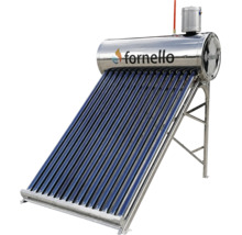 Panou solar Fornello pentru apă caldă cu tuburi vidate și rezervor orizontal de apă pe un suport metalic.