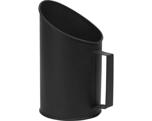 Găleată neagră din metal pentru cărbuni cu mâner și deschidere înclinată.