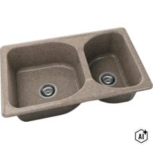 Chiuvetă de bucătărie dublă din compozit de granit bej-maro cu două site de scurgere. (Image AI modified or generated)