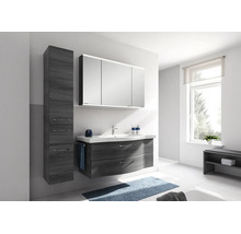 Set modern de mobilier de baie format din mască de lavoar gri închis cu aspect de lemn, lavoar, dulap cu oglindă și dulap înalt asortat.