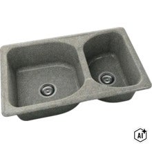 Chiuvetă încorporabilă dublă din compozit gri cu aspect de granit, cu o cuvă principală, o cuvă secundară și ventile cu sită. (Image AI modified or generated)
