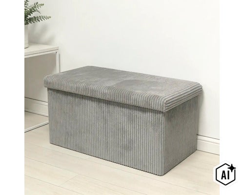Banchetă de depozitare dreptunghiulară cu capac din material textil reiat pentru living sau dormitor (Image AI modified or generated)