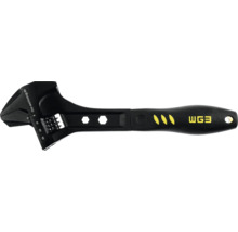 Cheie reglabilă neagră cu scală în milimetri și mâner ergonomic.