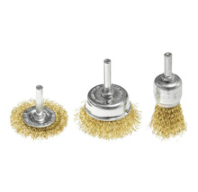 Set de perii de sârmă cu trei accesorii diferite pentru mașini de găurit, pentru curățarea și îndepărtarea ruginii de pe suprafețe.