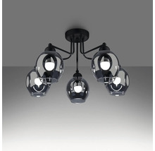 Plafonieră cu cinci brațe, din metal negru, cu abajururi sferice din sticlă, pentru un decor modern.