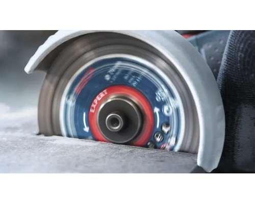 Polizor unghiular cu disc de taiere Expert in rotatie pentru debitarea placilor de piatra