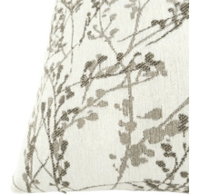 Perna decorativa cu material structurat si model floral cu ramuri