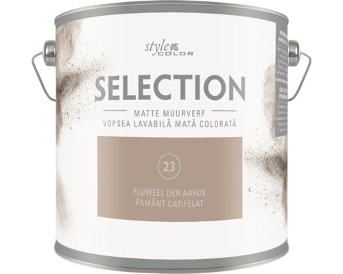 O găleată de vopsea lavabilă mată Style Color Selection, nuanța Fluweel der Aarde, ideală pentru finisaje interioare de calitate.