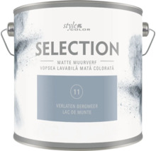 O doză de vopsea lavabilă mată Style Color Selection în nuanța Verlaten Bergmeer cu mâner metalic.