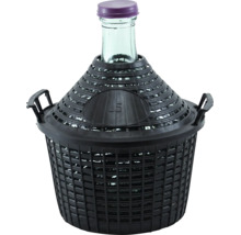 Damigeană din sticlă cu o capacitate de cincisprezece litri în coș de protecție din plastic cu mânere