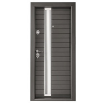 Ușă de intrare modernă din metal cu aspect de caneluri orizontale și element vertical din sticlă, inclusiv mâner și încuietoare de siguranță